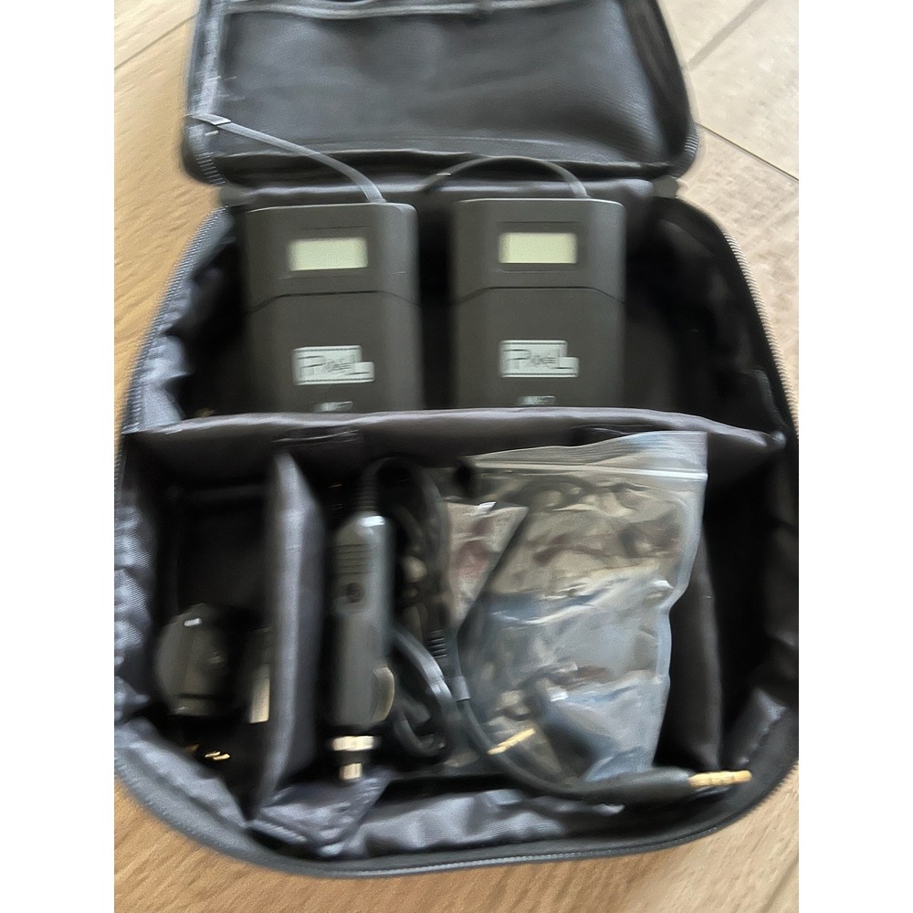 Pixel MK7 Wireless Lavalier Microphone System with Accessories and Case - Picture 3 of 5